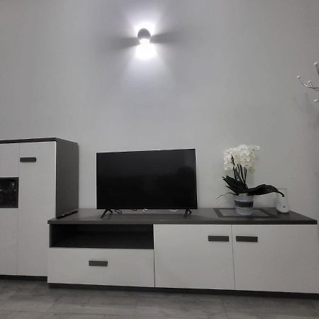 Bilocale Liberty Apartment Viggiu Ngoại thất bức ảnh