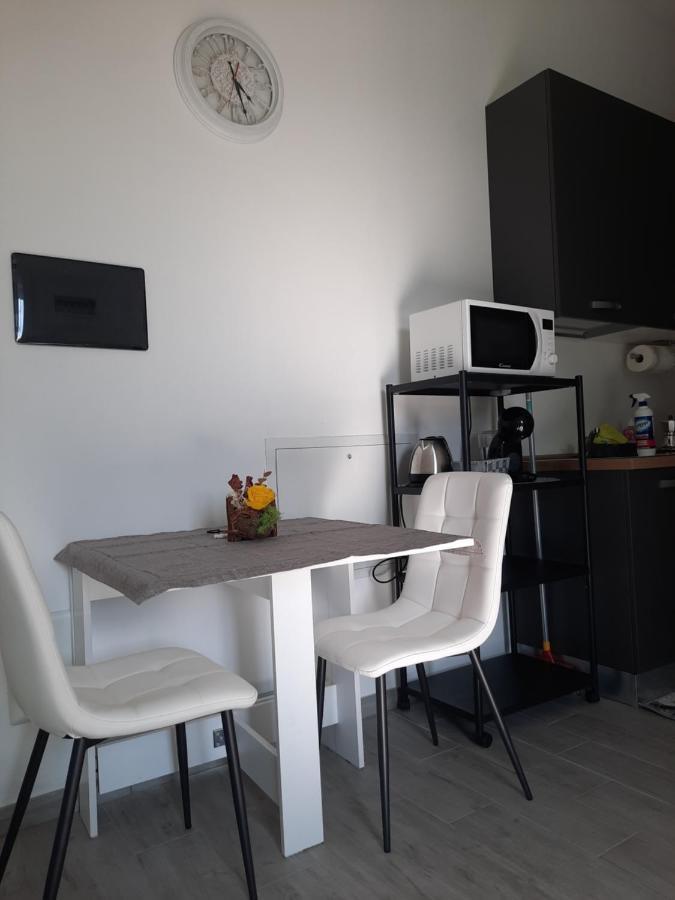 Bilocale Liberty Apartment Viggiu Ngoại thất bức ảnh
